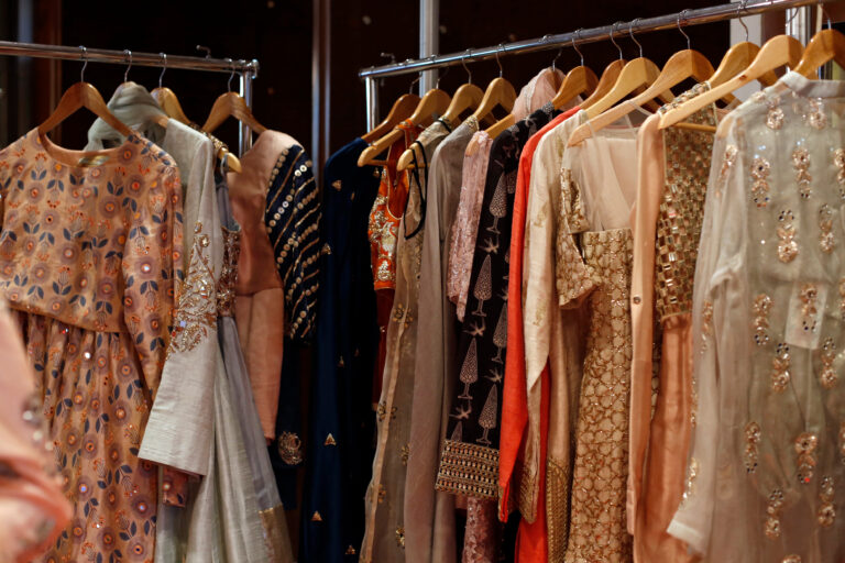 Hanging,Beautiful,Indian,Dresses,Different,Colors,And,Decoration,At,Market,